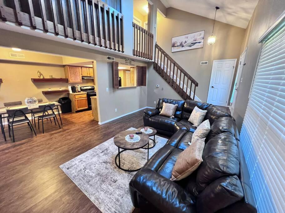 Апартаменты The Cozy Townhouse Wpafb & Wsu Фэрборн Экстерьер фото